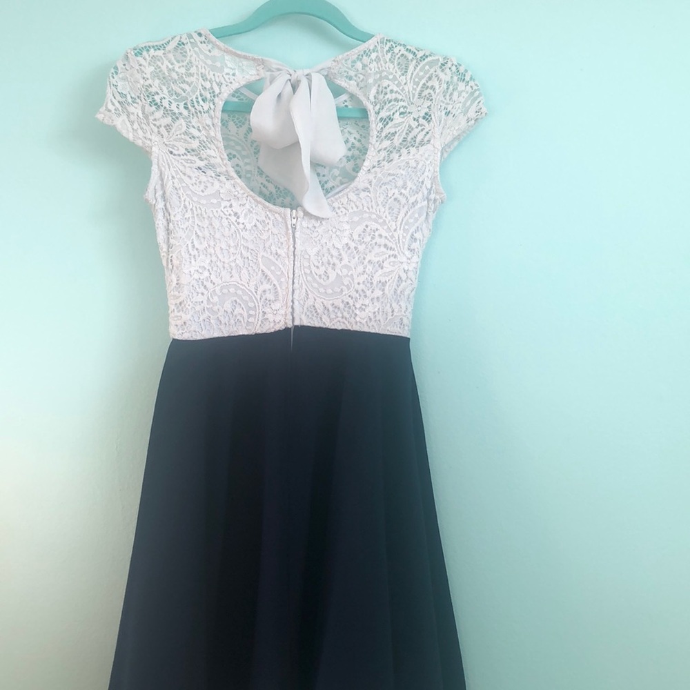 Dress - Picture 2 of 3